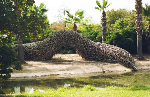 Instalación "Creepy shape", del artista Bob Verschueren